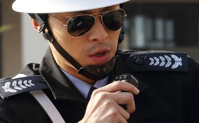 為什么對講機的天線在機身外部？