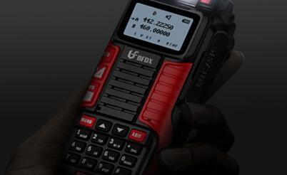 對講機的實際通話距離為什么比說明書上說的短？