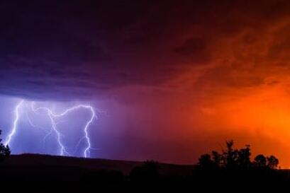 森林雷擊火高發(fā)：北峰數(shù)字超短波系統(tǒng)如何解決森防難題？